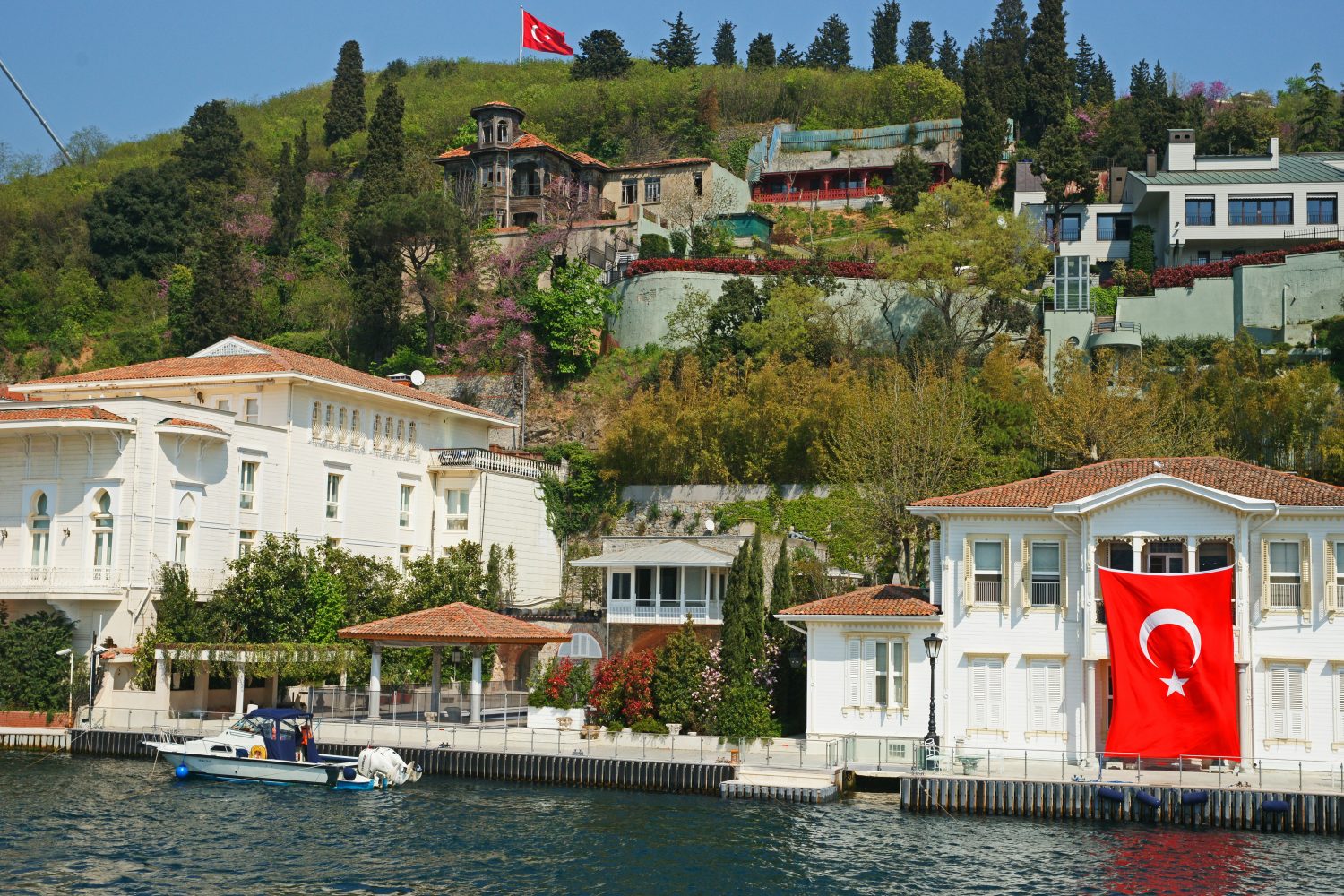Turkey Tours-Bosphorus-Cruise-Pavilion-istanbul