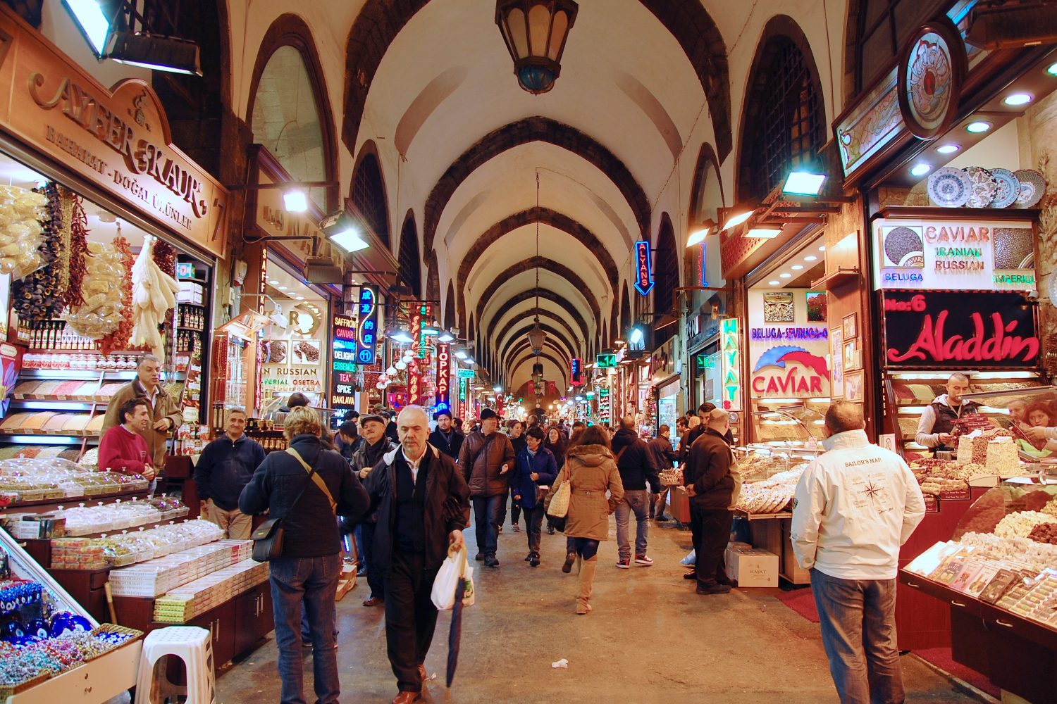 Turkey Tours-Spice-Bazaar-Inner-View-istanbul